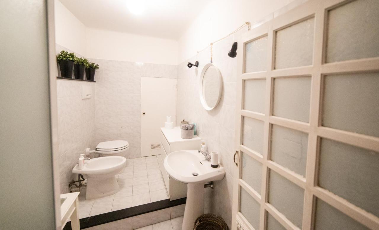 The Apartment Genova Bagian luar foto