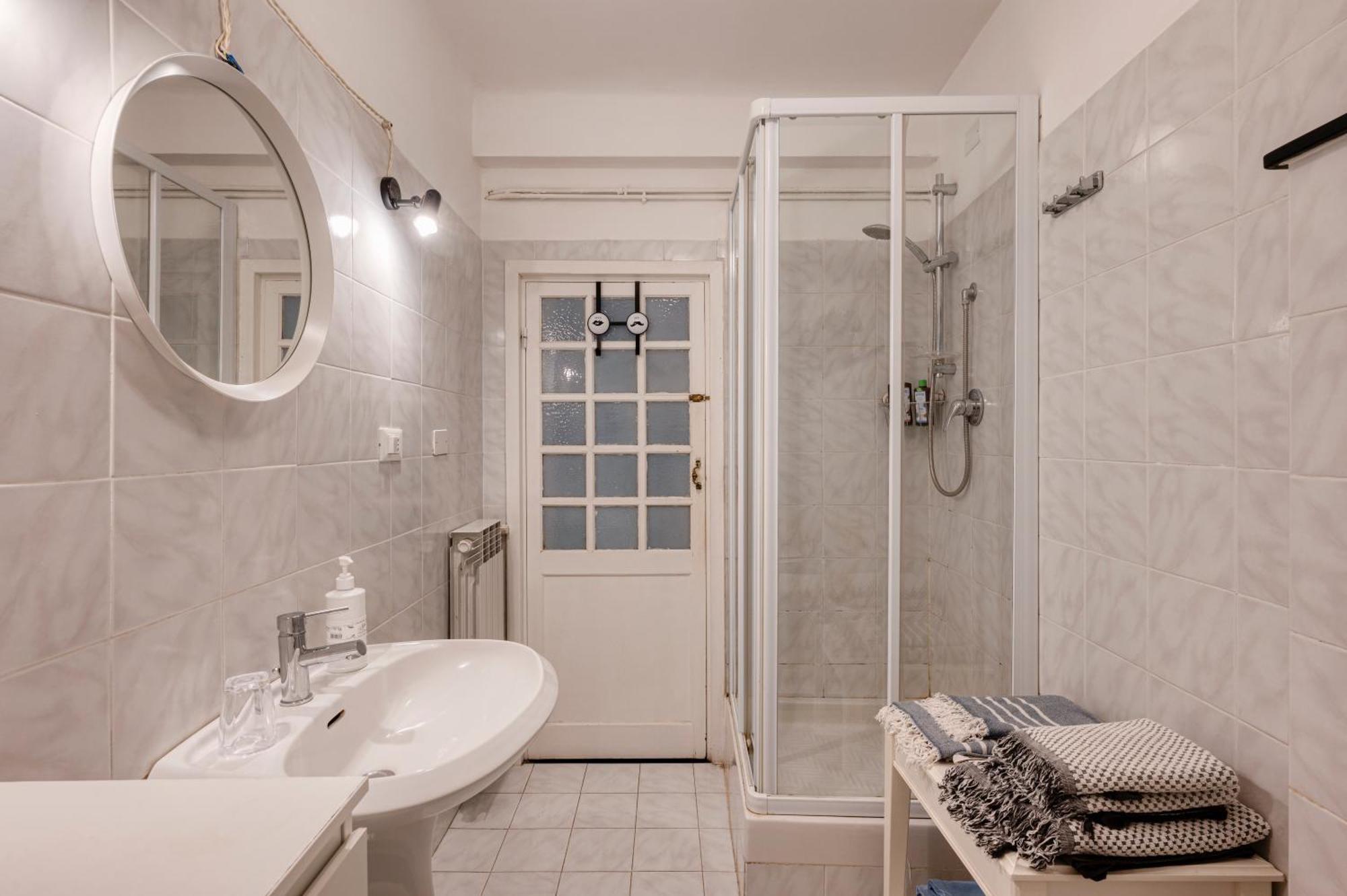 The Apartment Genova Bagian luar foto